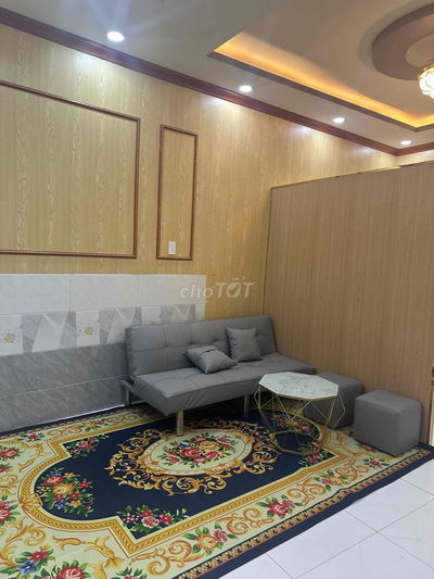 nha hem pham hữu lầu 3.5x7m2 nở hậu 3.8m2