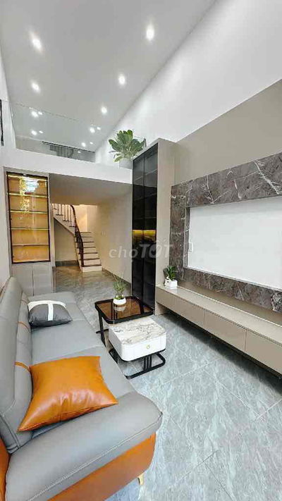 BÁN NHÀ TÂY SƠN-THỊNH QUANG- 24M2-6,6 TỶ- 10M RA Ô TÔ- VIEW THOÁNG