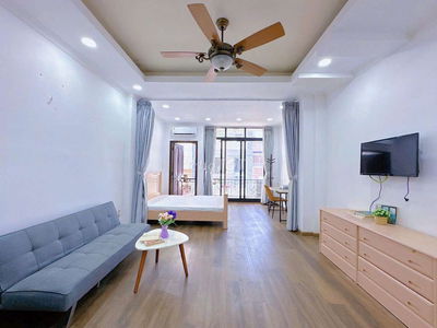 Căn hộ studio ban công thoáng mát rộng 40m2 ở được 3-4 người gần vl