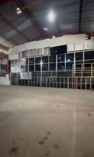 Cần cho thuê gấp kho diện tích 360m2 cao thoáng ở Nguyễn Văn Quỳ