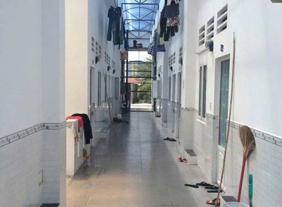 Bán gấp dãy trọ 212m2 đang kín 8 phòng ở khu chợ việt kiều gía 870tr