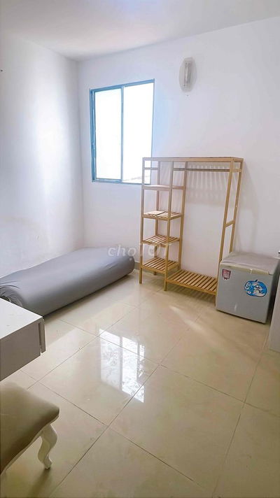 Phòng máy lạnh  full nội thất lầu 1 gần Cao Thắng, Quận 3 Tolet Riêng