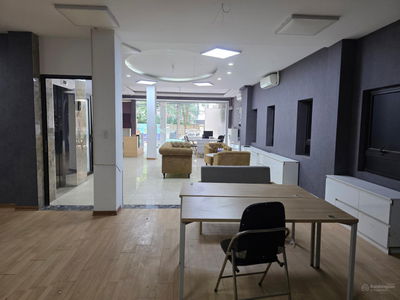 CHÍNH CHỦ CHO THUÊ MẶT BẰNG ĐẸP 155m, MT 8.5m, thông sàn