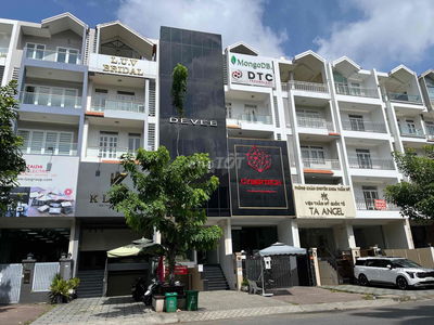 Cho thuê nhà phố đường D1 Hoàng Trọng Mậu, KDC Him Lam, P.Tân Hưng, Q.
