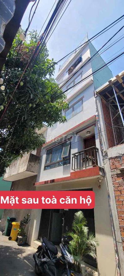 Toà căn hộ 2 mặt kiệt trươc sau oto tới nơi