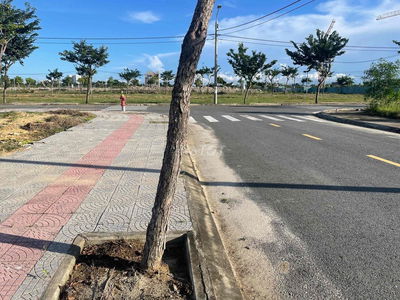 Đất Nam Hoà Xuân sát sông, hướng Đông Nam đẹp