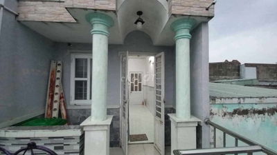 NGỘP BÁN GẤP NHÀ SỔ HỒNG, MẶT TIỀN HẺM CHỢ