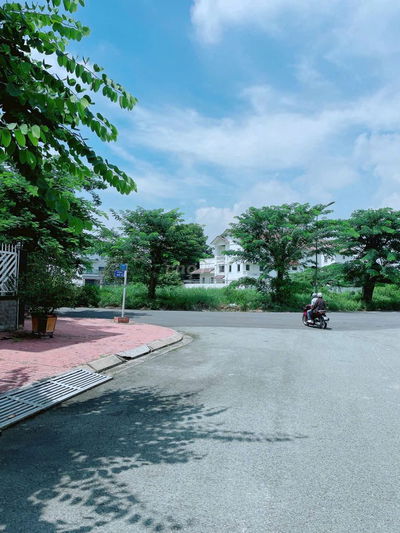 Tôi cần BÁN gấp nền đất KDC 13E Intresco 100m2 giá 3.8 Tỷ đường 12m