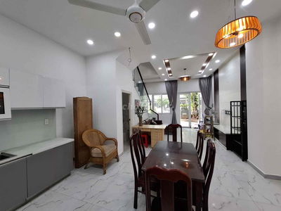 Nhà phố Melosa Garden  DT 5x16m có nội thất Giá 14tr LH Hương