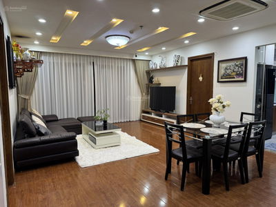 Cho thuê chung cư Udic Complex cao cấp đầy đủ nội thất vào ở ngay, có slot ô tô, giá thương lượng
