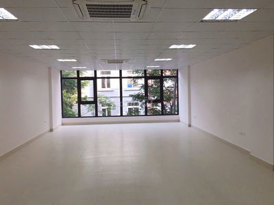 Cho thuê nhà MP Bùi Huy Bích, 100m2x7T, thang máy, 65tr/t