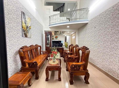 Nhà cũ sơn sửa lại hoàn chỉnh, chưa sử dụng, đầy đủ công năng