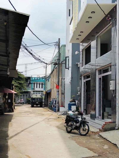 Bán Nhà Đường Lê Trọng Tấn, 57m2, 2 Tầng, 2 PN, đường xe hơi