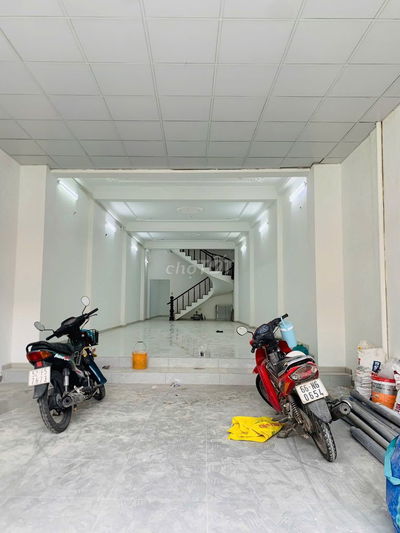 MỚI ĐẸP, CHO THUÊ NHÀ MẶT TIỀN LÊ ĐỨC THỌ (4 LẦU 5X25) VỊ TRÍ ĐẸP KD
