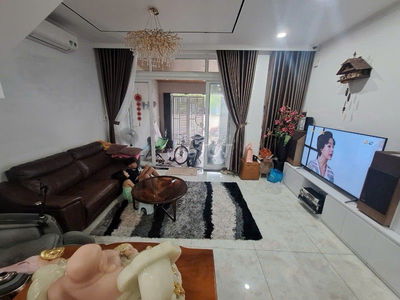 NHÀ ĐẸP Ở NGAY - XE HƠI ĐẬU CỬA - KHU VIP TỰ DO - AN NINH DÂN TRÍ CAO