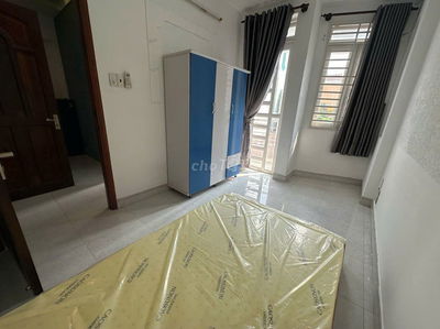 CHO THUÊ 2PN FULL NỘI THẤT BAN CÔNG GẦN NGÃ 5 CHUỒNG CÚN