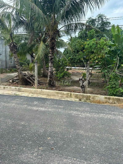cần bán lô đất 1000m2 có 100m2 thổ cư