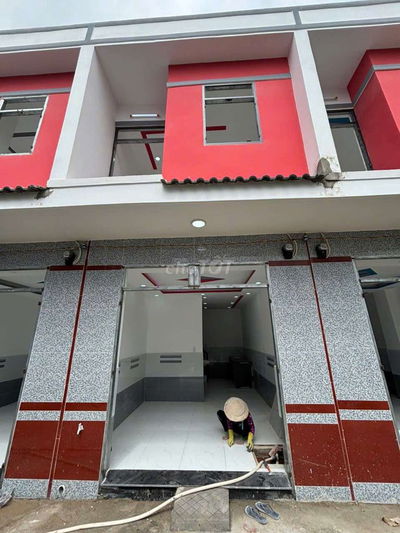 Nhà lầu mới xây 2pn 2wc vị trí đẹp