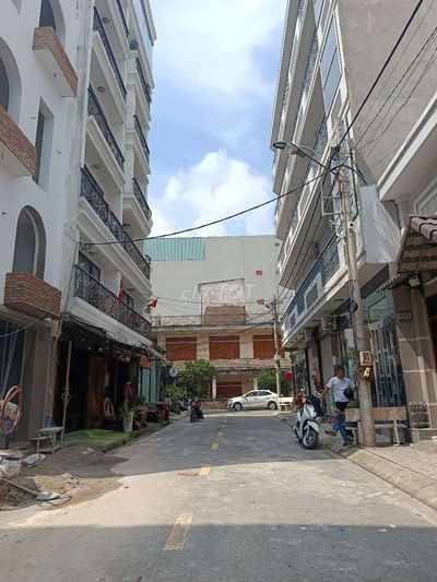 Chính chủ bán hẻm đẹp nhất đường Tây Hoà phước long A, 4 lầu, 7.99 tỷ