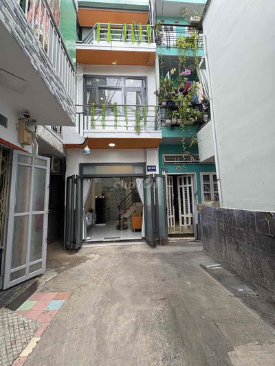 NHÀ ĐẸP GIÁ MỀM XÈO - 3 MẶT THOÁNG - NGUYỄN KIỆM - 10’ RA SÂN BAY TSN