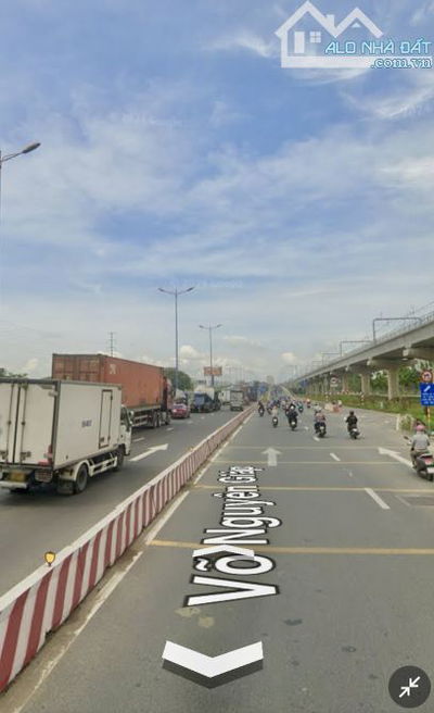 Cho thuê 3000m2 đất nền BÊ TÔNG . Mở bãi cont. Bãi phế liệu. Vật liệu xây dựng