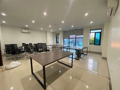 Cho Thuê Nhà Nguyễn Thế Truyện, DT: 7x20m, 1 trệt 4 lầu thang máy