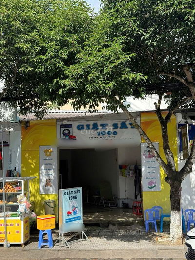 Bán mặt bằng cho thuê và nhà 175,7m2 ở Trảng Bàng giá 800 triệu SHR