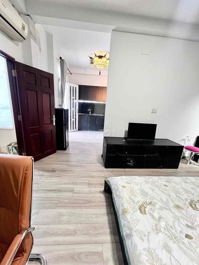 Bán nhà Hẻm nhựa 210/19AB CMT8 , 4x25 hầm 3 lầu
