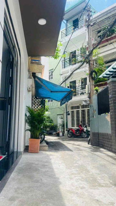 CẦN BÁN NHÀ HẺM 4M HOÀ HẢO QUẬN10 28m2 4 TẦNG GIÁ 6.5 TỶ TL
