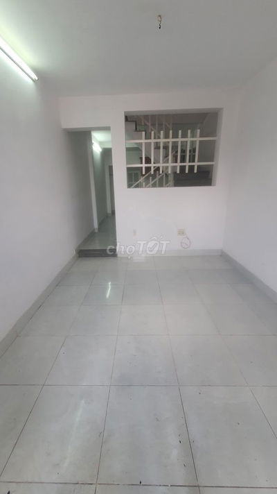 NHÀ SỔ HỒNG RIÊNG, SAU LƯNG NHÀ THỜ BÙI MÔN, 3x11m, 2 TẦNG