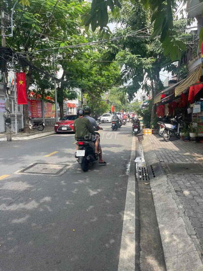 cho thuê nhà mặt đường khu sầm uất kinh doanh Q7