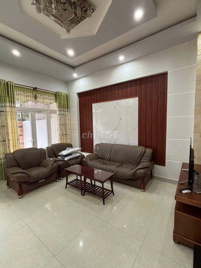 Cho thuê nhà mặt tiền tại Đa Mặn, có sân đậu ô tô, đầy đủ nội thất