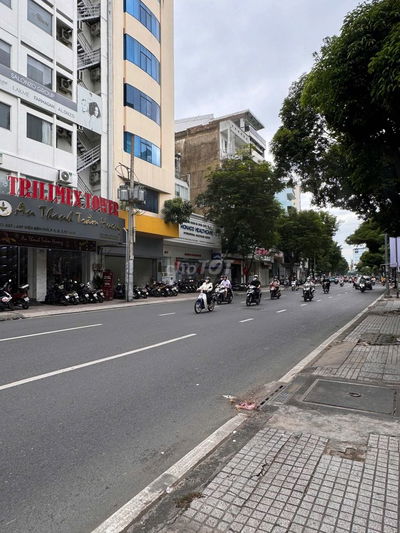 Bán nhà hẻm xe hơi khu vip Q10 hoa hồng 1%