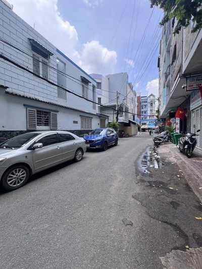 Hẻm HXH Phan Xích Long 4,5m x 10m 2 tàng 3PN nhà mới sẵn nội thất