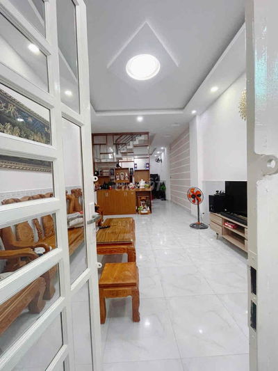 Chính chủ cho thuê nguyên căn Tân Quý 4x18m, đúc 3 tấm  nhà đẹp