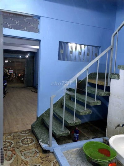 Cho thuê nhà mặt tiền Lạc Long Quân,P.10, Q.TB giá 15tr
