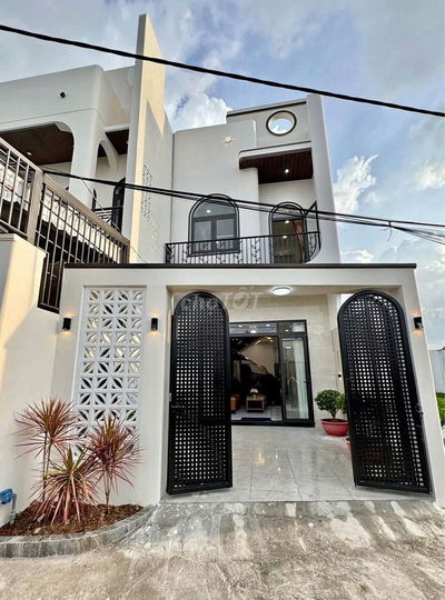 BÁN CĂN NHÀ LẦU gần Bửu Long. Cách Trung tâm Biên Hoà 8p đi xe.