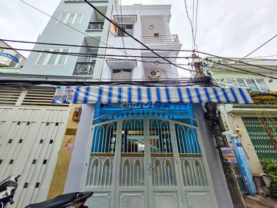 Nhà 1 trệt 2 lầu hẻm xe hơi 160 nguyễn văn quỳ