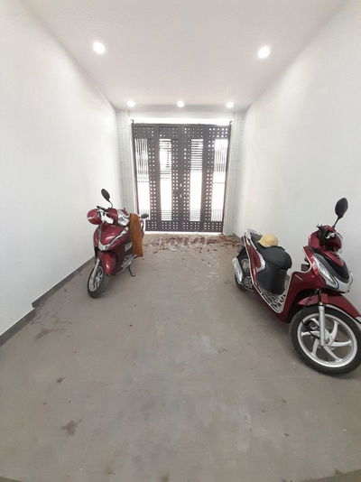 BÁN NHÀ MẶT TIỀN HẺM NGAY ĐH CẢNH SÁT – SỔ HOÀN CÔNG – 9.6 TỶ