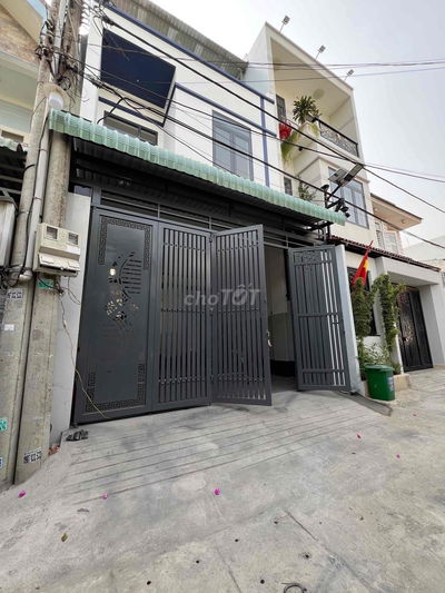 Bán nhà trệt 2 lầu hoàn công Lái Thiêu, giáp ql13, ngay cầu Phú Long