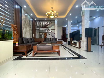 Hiếm Hoàng Hoa Thám Ba Đình - Giá Đầu Tư - Oto - Kinh Doanh - 95m 5 Tầng Mt 5m Nhỉnh 18 Tỷ