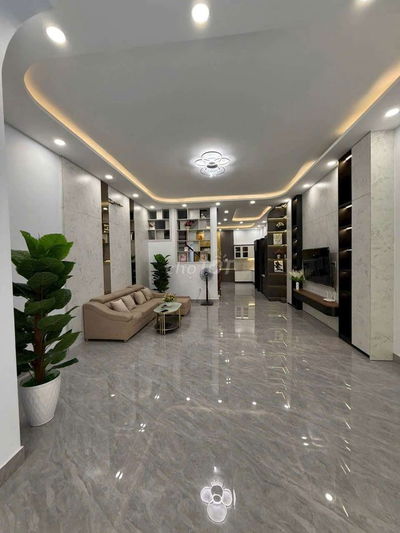 NHÀ MỚI 2 LẦU FULL NỘI THẤT HẺM CMT8 Q3.