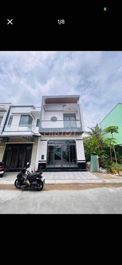 BÁN NHÀ 2 LẦU NGAY KCN NAM TÂN UYÊN TPHCM