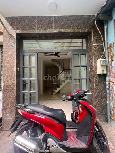 🔴 Nhà mới 3 tầng gần cầu Chánh Hưng P9 Q8 Giá 4.18 tỷ bớt lộc