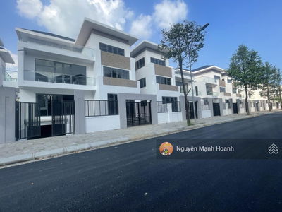 Bán biệt thự siêu đẹp KĐT Thanh Hà Mường Thanh, 240m2, mặt tiền 12m, 4 tầng chỉ 27.5 tỷ