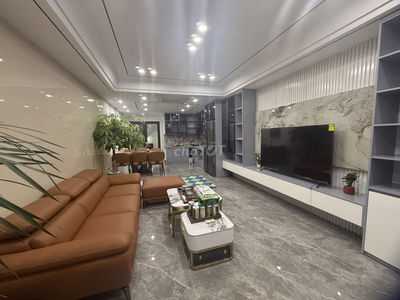 Đường Mỹ Đình – 36m² – 5 tầng – Mặt 4.2m – 3 PN – Giá 7.5 tỷ. Ngõ nông