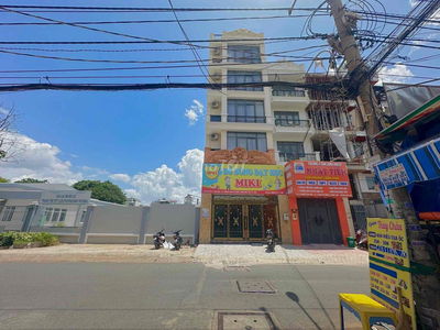 Mặt bằng 80m2  - Trước nhà đường 20m