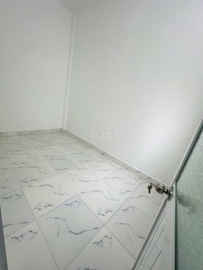 Hạ 1 triệu, cho thuê nhanh nhà nguyên căn 1T,1 lầu, 2PN, 2wc, HT13 Q12