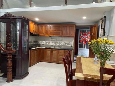 Tầng trệt nhà trọ ngã tư Huỳnh Tấn Phát và Nguyễn Thị Thập