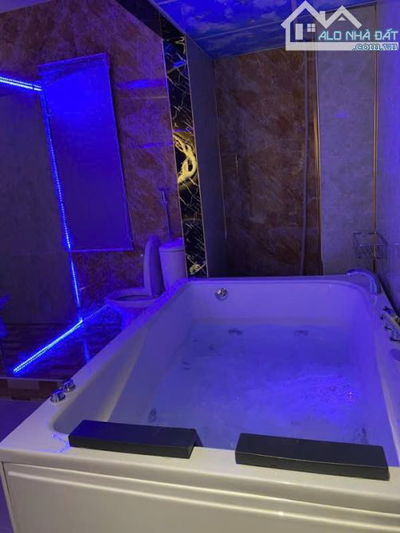 Sang 9 phòng Massage mặt tiền Nguyễn Văn Khối, Quận Gò Vấp.